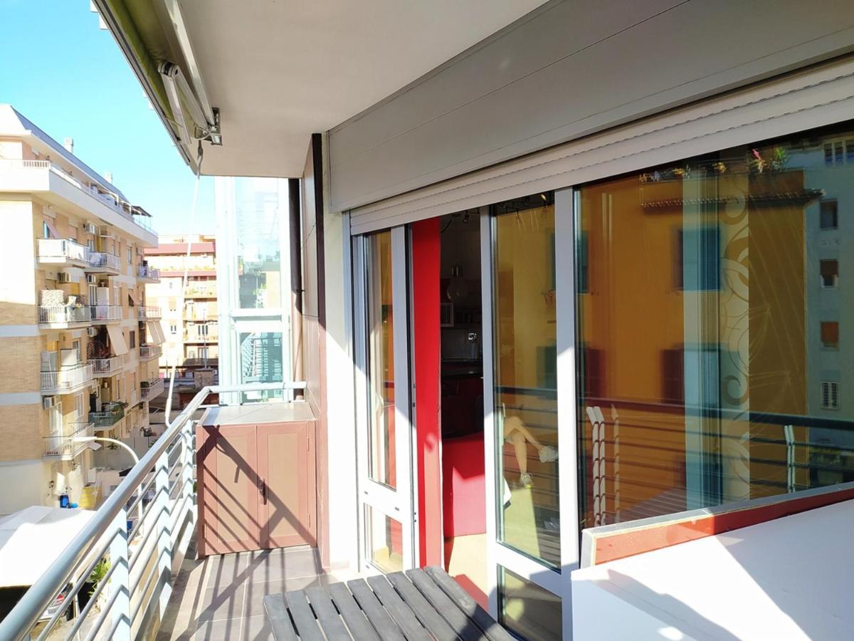 Vicino Metro C - Mirti Apartment Rom